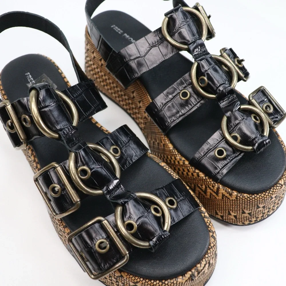 NIB Free People Amor Black/ Gold Flatform Women’s Sandals with Buckle Size 10 - Picture 5 of 16